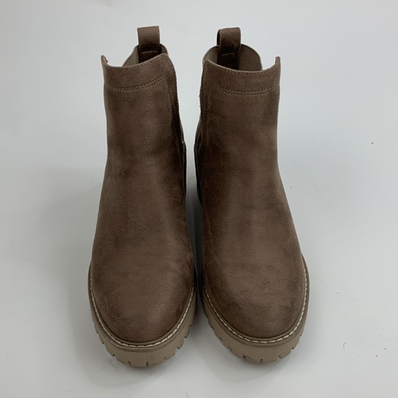 DOLCE VITA Rielle Suede leather Boots Tan Size 8.5 Wedge Pull on Booties - Picture 4 of 15